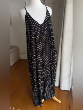 Lulu's Black Maxi Dress in size Small/Medium